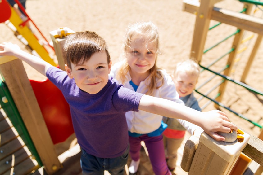 8 Benefits of Outdoor Play in Children’s Development